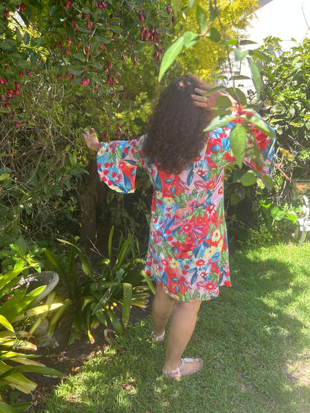 Dynamic Floral Short Mandarin Dress