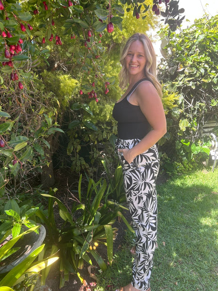 Black & Beige Elastic Trousers