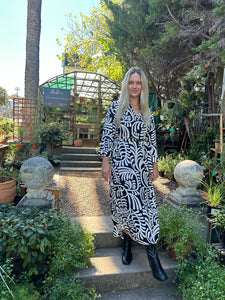 Black and White Maxi Shift Dress