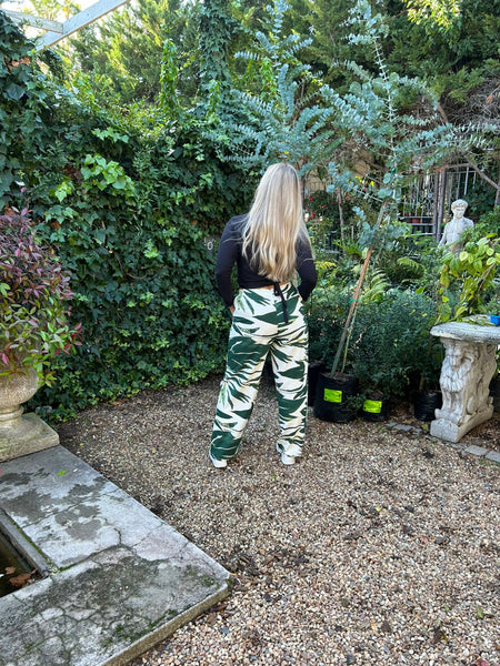 Leaf Print Wide Leg Trouser
